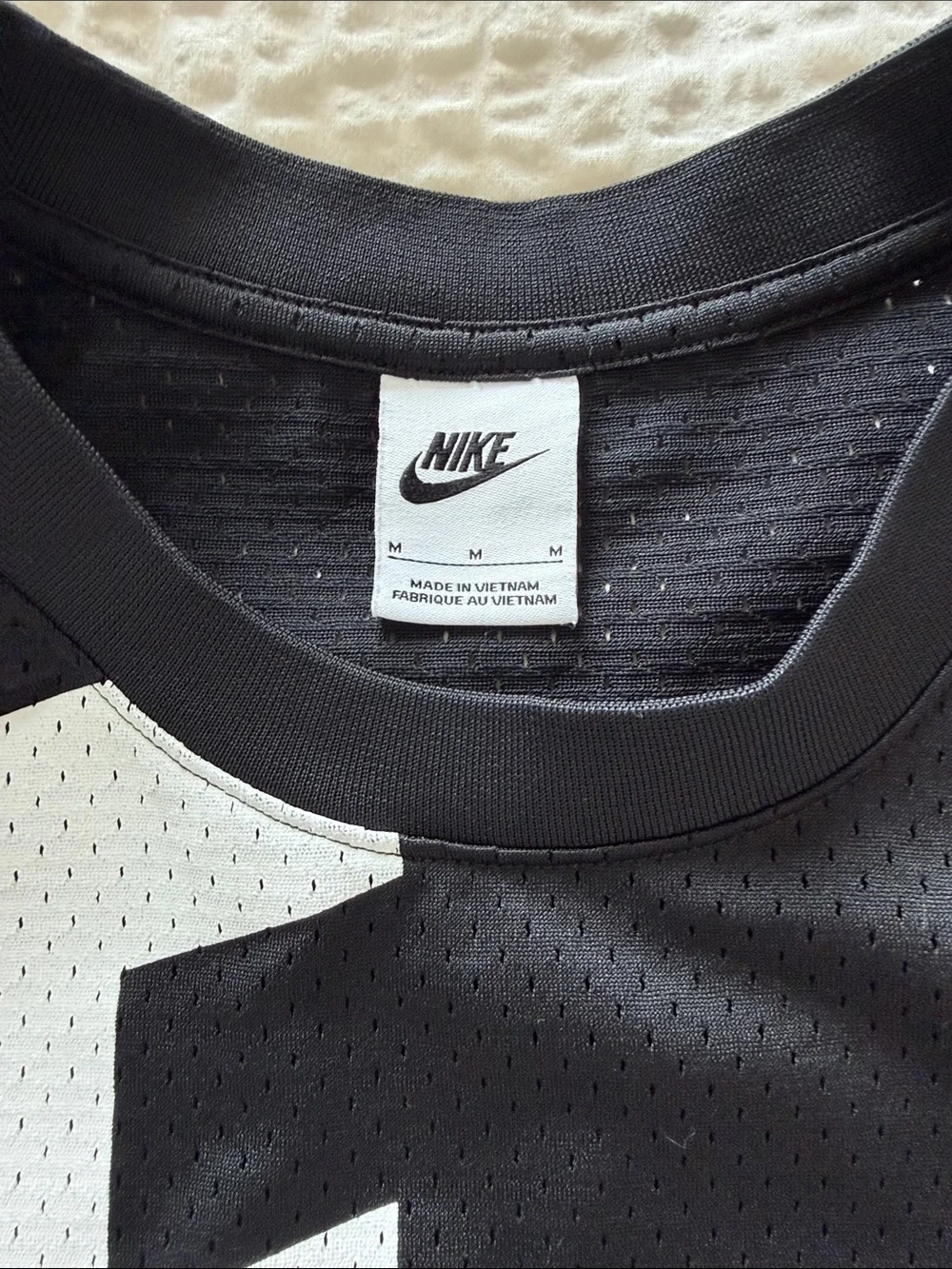 Nike graphic black